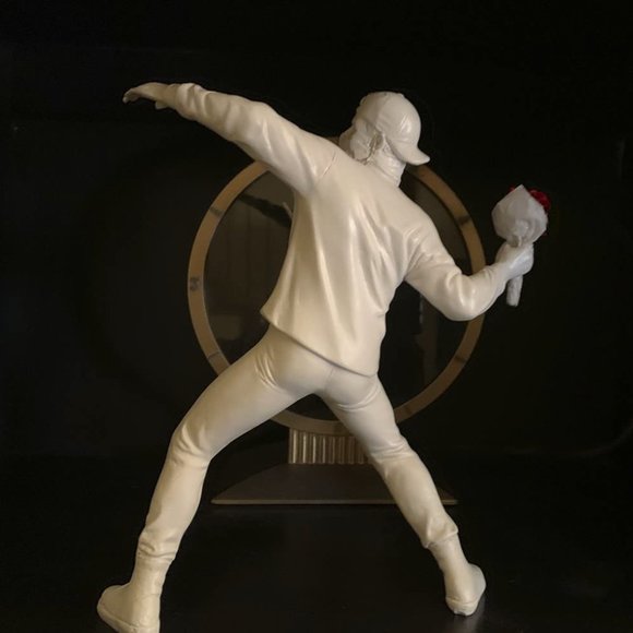 NEW - Home Decor Shelf Decor Accents Flower Sculpture for Modern Decoration - Picture 3 of 9